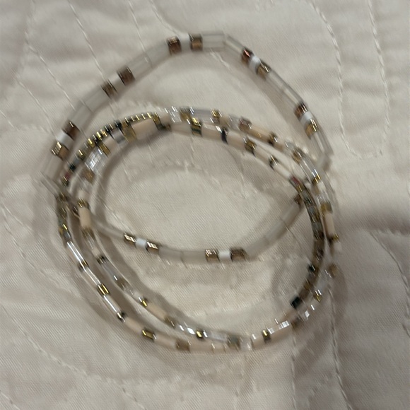 (3)Elegant Gold and Cream Bangle Set -Stretch - Picture 2 of 5